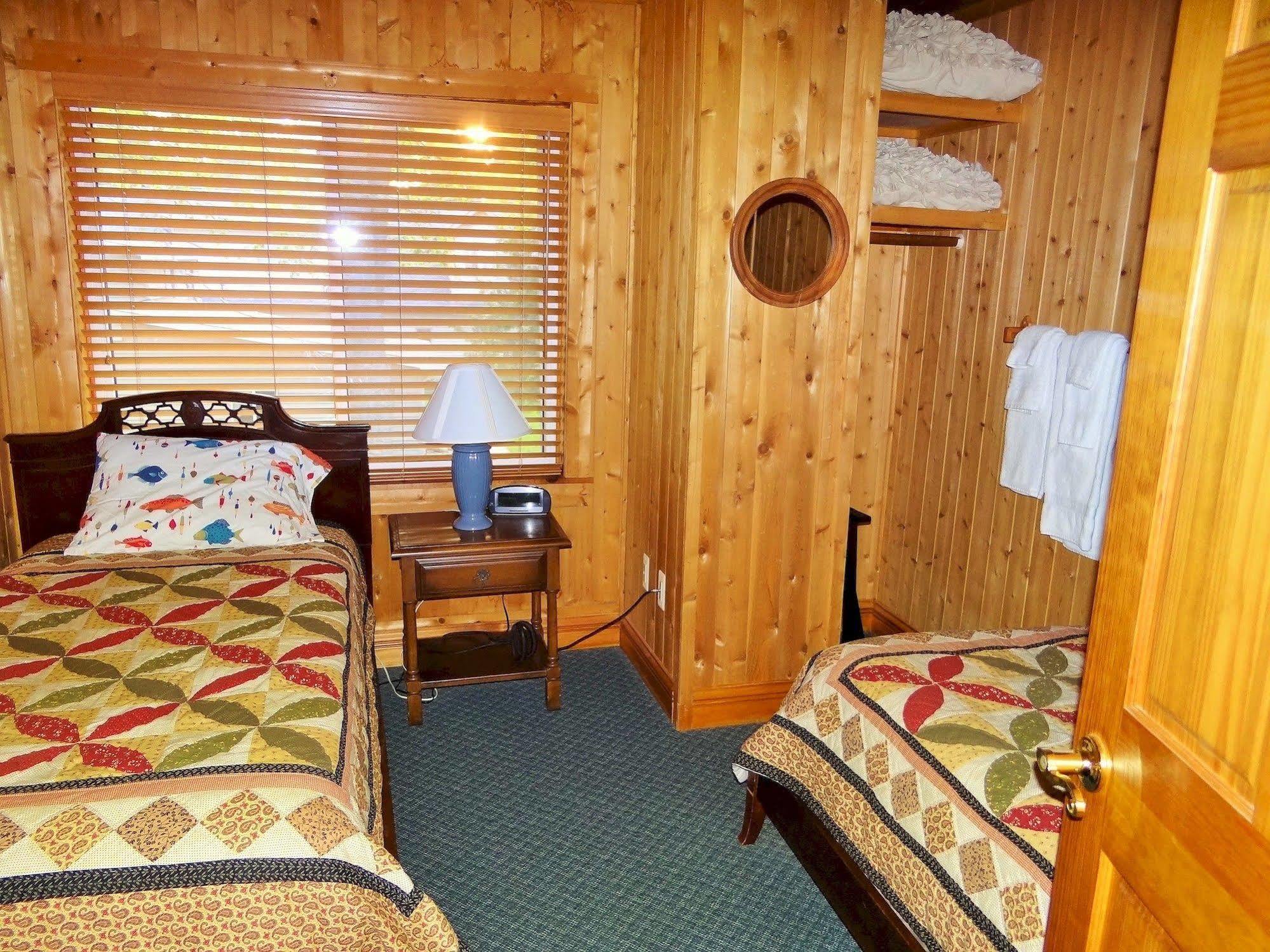 Sunset Resort Prudenville 外观 照片