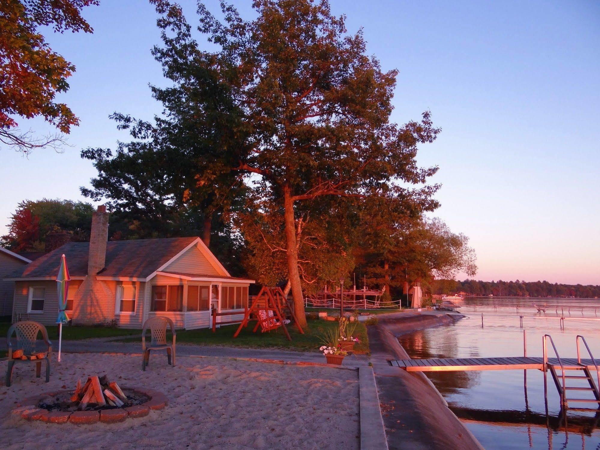 Sunset Resort Prudenville 外观 照片